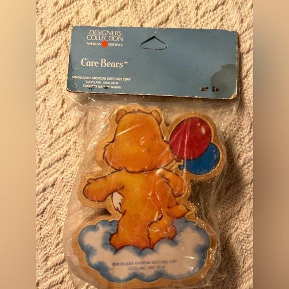 Vintage Care Bears Secret Bear Wood Figurine, 80s Care Bears Toy, 80s Nostalgia - Picture 2 of 2